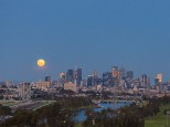 Full Moon rising over Melbourne